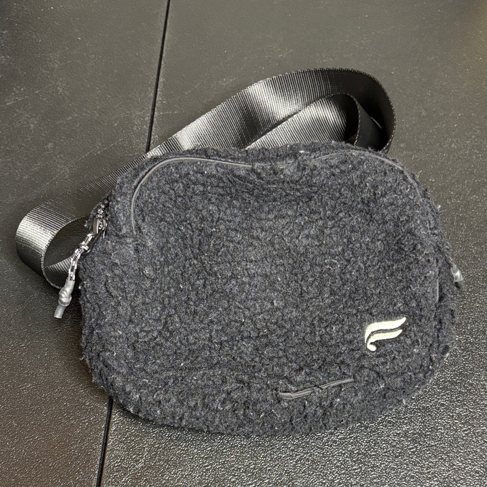 Fabletics The Teddy Fanny Pack Black Bag